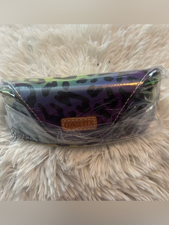 NWT-Consuela “Semi” eyeglass/sunglasses case main image 4